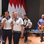 Pangkoarmada II Laksanakan Olahraga dan Peninjauan Alat Band Koarmada II